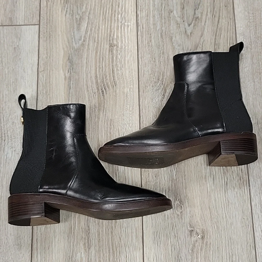 Tory Burch Size 5 1/2 Black Leather Bootie